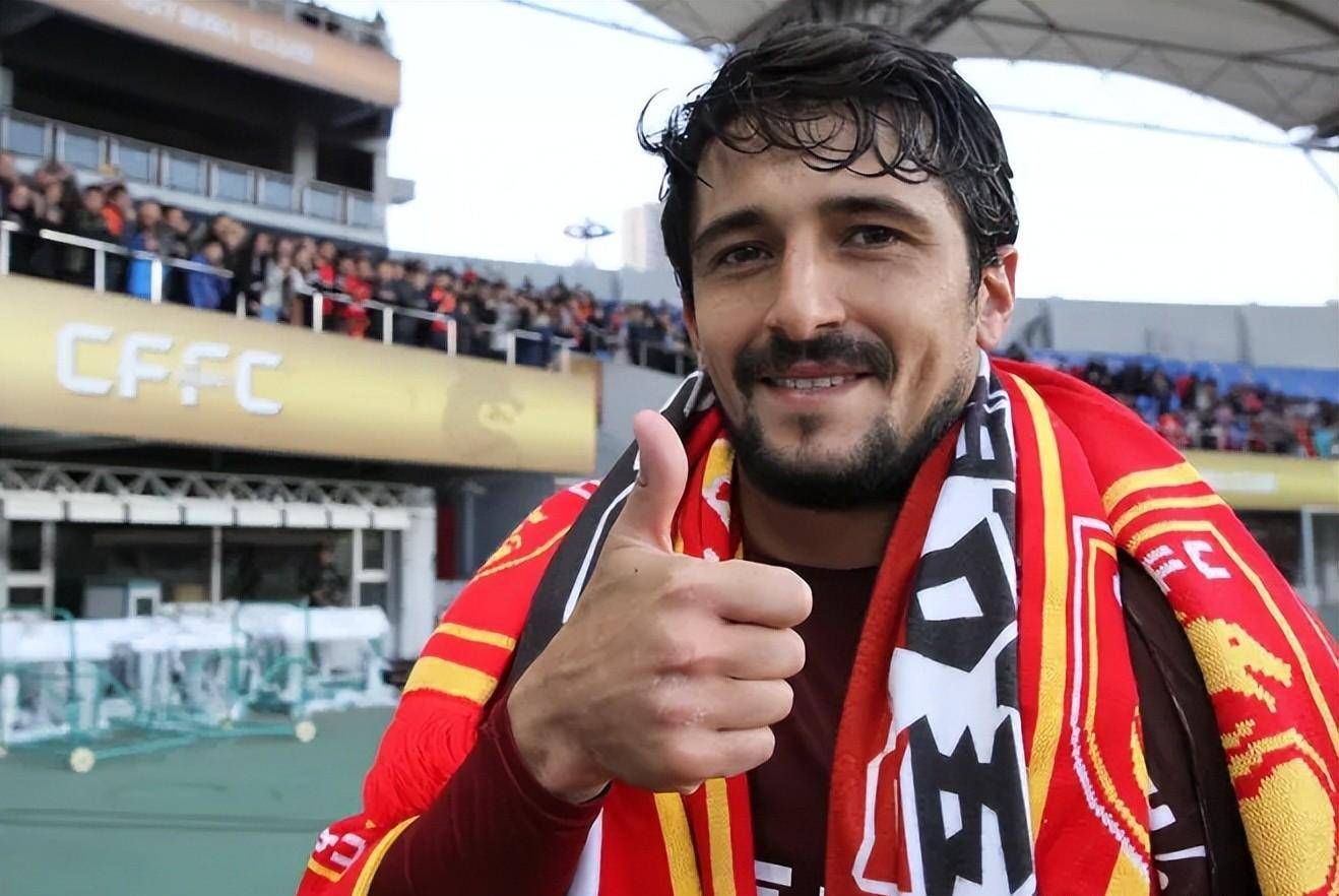 九游游戏攻略-国际比赛日波尔图备战法甲；调整名单细节曝光；压力陡增；年轻球员得到机会(葡萄牙国民vs波尔图延期最新消息)